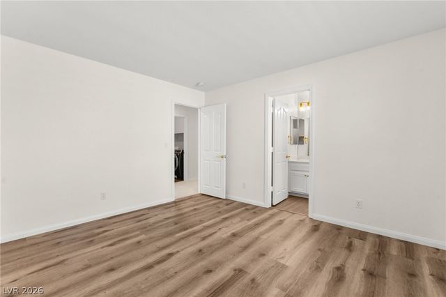 8913 Arabian Filly Avenue, Las Vegas, NV 89143