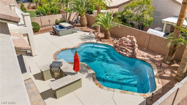 8913 Arabian Filly Avenue, Las Vegas, NV 89143