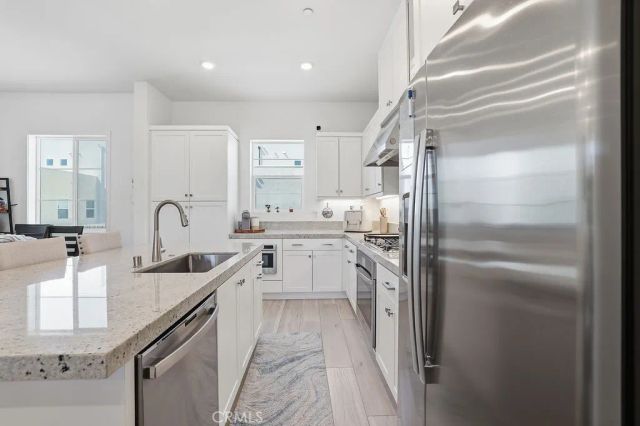 27040 Painted Sky, Valencia, CA 91381