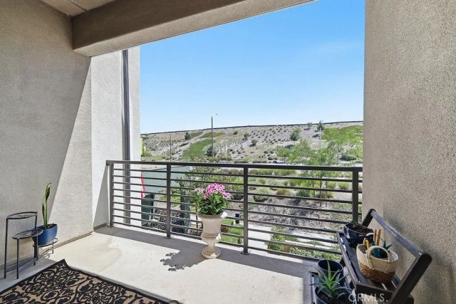 27040 Painted Sky, Valencia, CA 91381