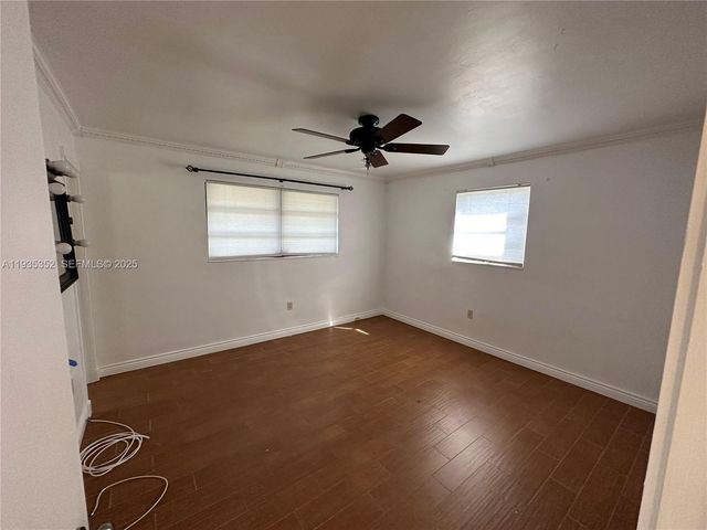 7880 NW 11th St, Pembroke Pines, FL 33024