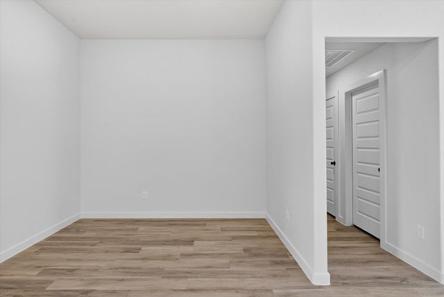 2419 Aberdeen Avenue, Wolfforth, TX 79382