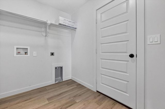 2419 Aberdeen Avenue, Wolfforth, TX 79382