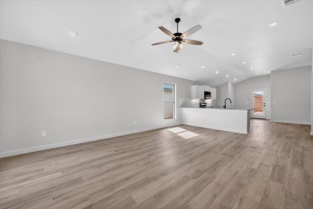 2419 Aberdeen Avenue, Wolfforth, TX 79382