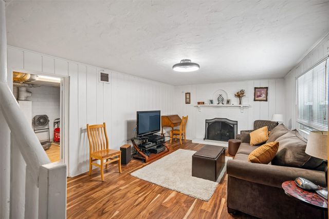 5815 Kingman Avenue, Des Moines, IA 50311