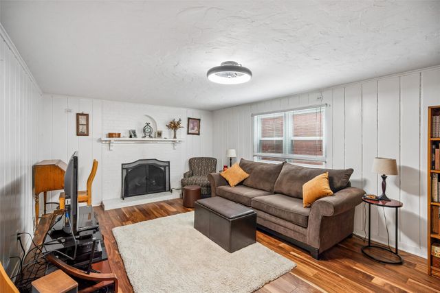 5815 Kingman Avenue, Des Moines, IA 50311