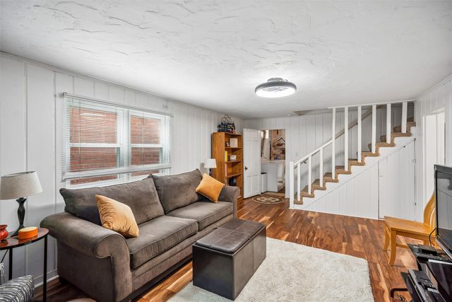 5815 Kingman Avenue, Des Moines, IA 50311