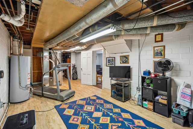 5815 Kingman Avenue, Des Moines, IA 50311