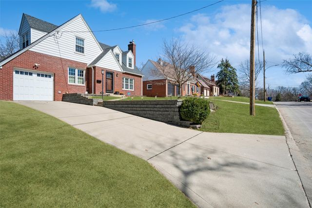 5815 Kingman Avenue, Des Moines, IA 50311