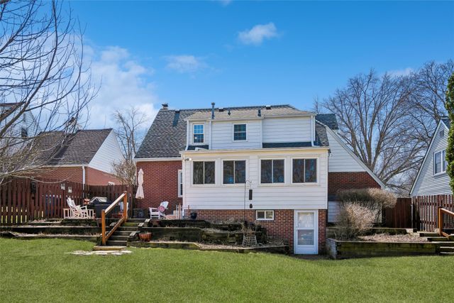 5815 Kingman Avenue, Des Moines, IA 50311