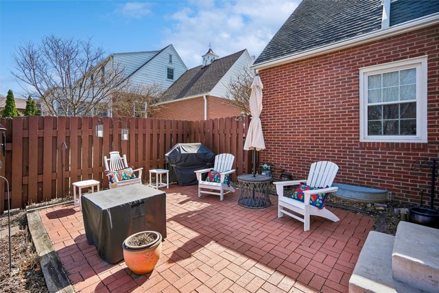 5815 Kingman Avenue, Des Moines, IA 50311