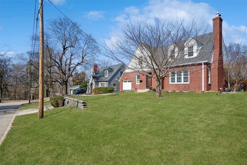 5815 Kingman Avenue, Des Moines, IA 50311