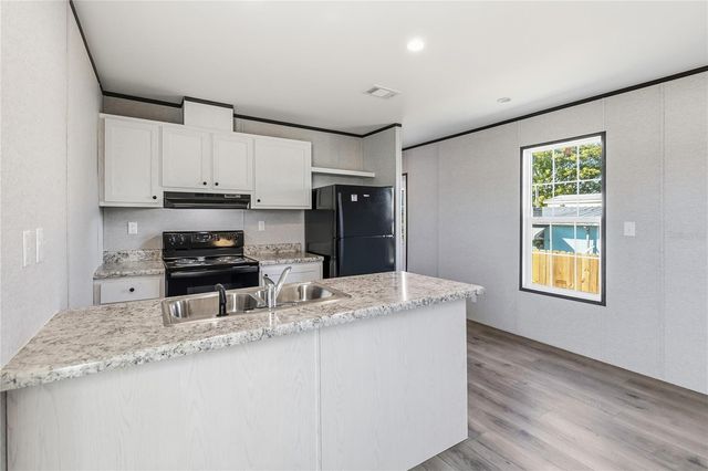 2003 OAK STREET, St Cloud, FL 34769