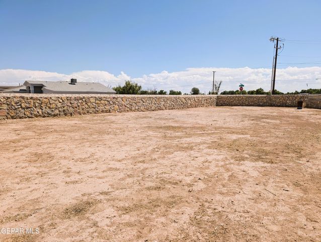 616 Rafael Marmolejo Street, Socorro, TX 79927