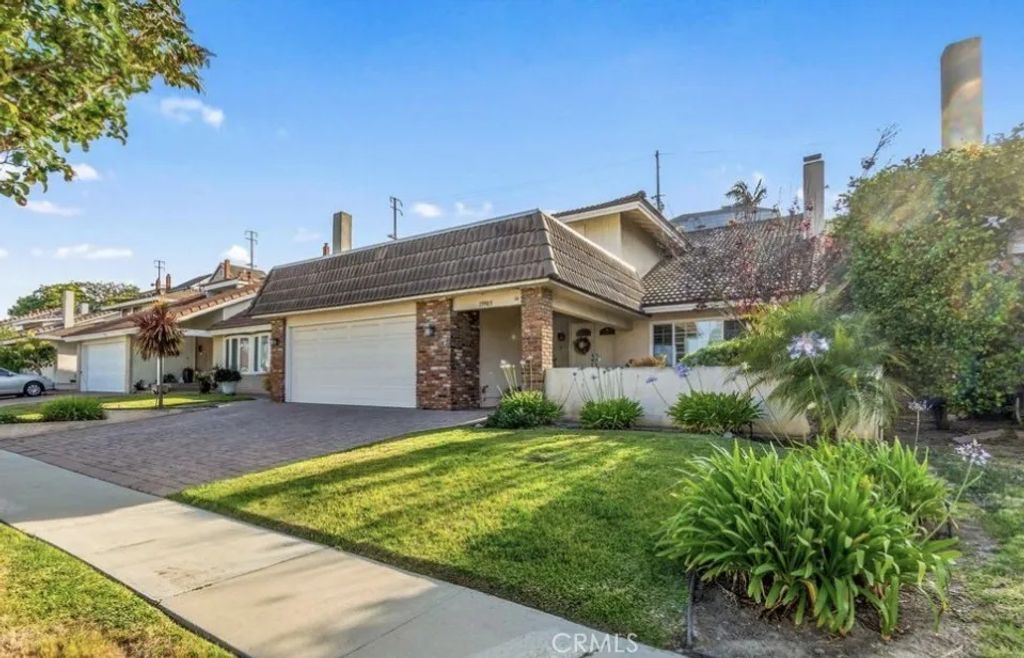 19903 Tomlee Avenue, Torrance, CA 90503