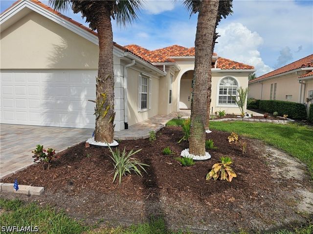 4256 Montalvo CT, Naples, FL 34109