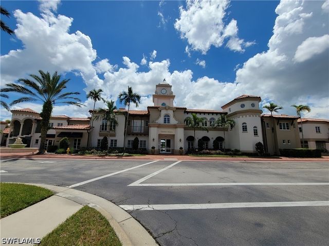 4256 Montalvo CT, Naples, FL 34109