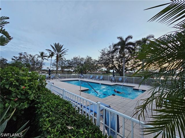 4256 Montalvo CT, Naples, FL 34109