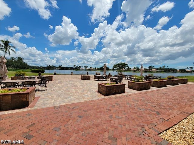 4256 Montalvo CT, Naples, FL 34109