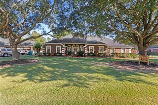 1100 Dawnwood, Orange, TX 77632