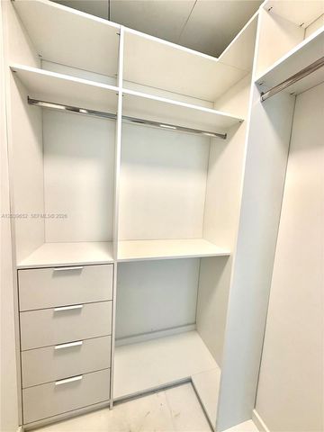300 Biscayne Blvd Way 4008, Miami, FL 33131