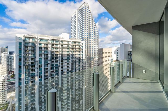 300 Biscayne Blvd Way 4008, Miami, FL 33131
