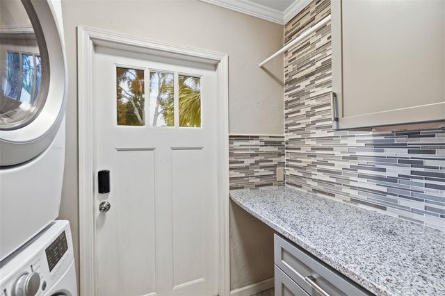101 26TH AVENUE NE, St Petersburg, FL 33704
