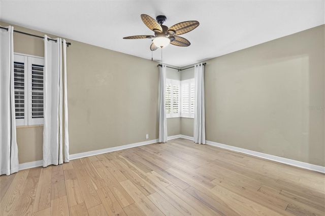 101 26TH AVENUE NE, St Petersburg, FL 33704