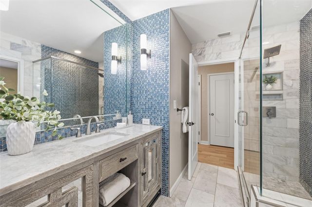 101 26TH AVENUE NE, St Petersburg, FL 33704
