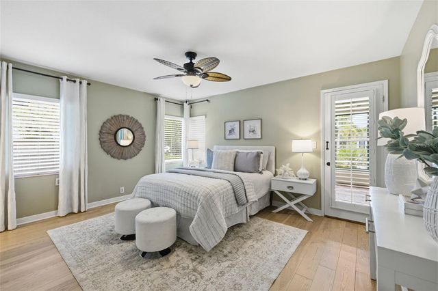 101 26TH AVENUE NE, St Petersburg, FL 33704