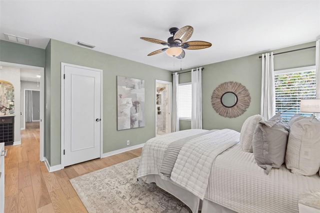 101 26TH AVENUE NE, St Petersburg, FL 33704