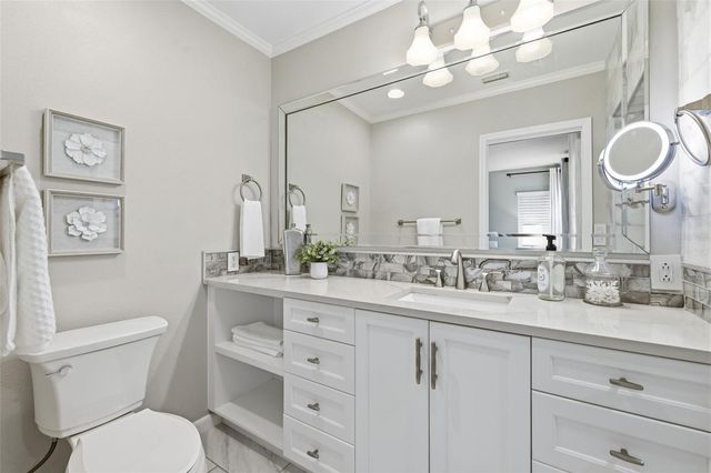 101 26TH AVENUE NE, St Petersburg, FL 33704