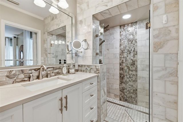 101 26TH AVENUE NE, St Petersburg, FL 33704