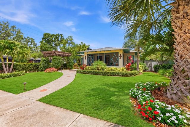 101 26TH AVENUE NE, St Petersburg, FL 33704