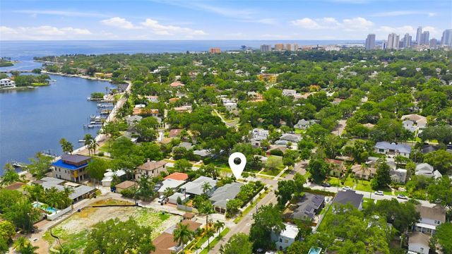 101 26TH AVENUE NE, St Petersburg, FL 33704