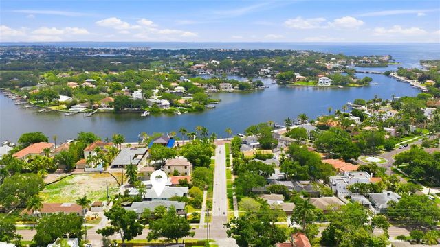 101 26TH AVENUE NE, St Petersburg, FL 33704