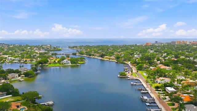 101 26TH AVENUE NE, St Petersburg, FL 33704