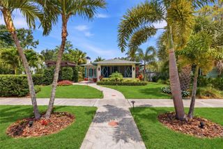 101 26TH AVENUE NE, St Petersburg, FL 33704