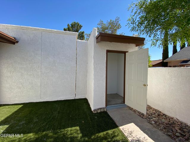 3109 Wayside Street B, El Paso, TX 79936