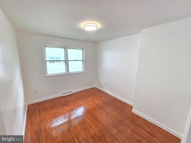342 WASHINGTON, Mount Holly, NJ 08060
