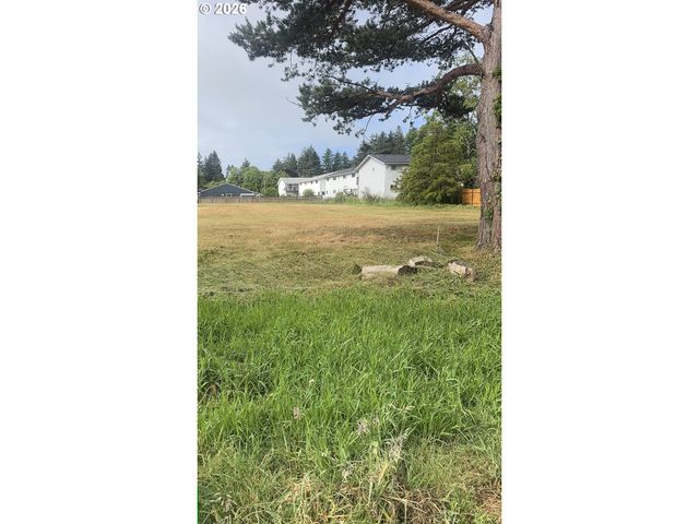 135 Sw 1ST St, Warrenton, OR 97146