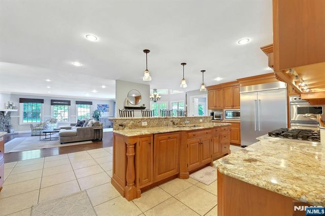 711 Pine Lake Drive, Twp Of Washington, NJ 07676