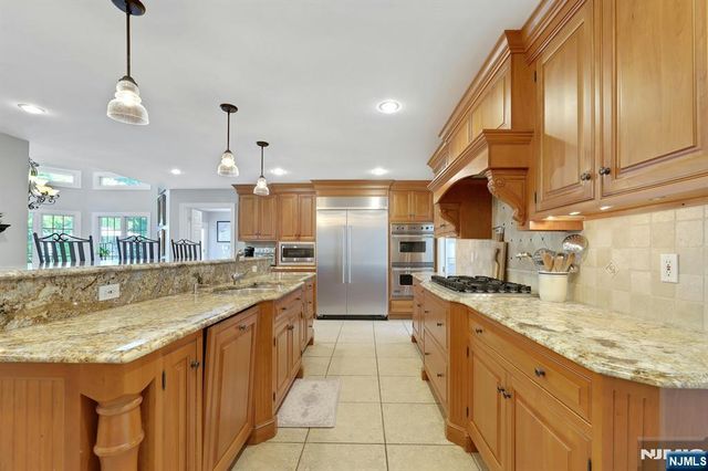 711 Pine Lake Drive, Twp Of Washington, NJ 07676