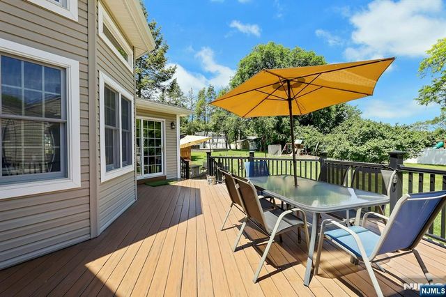 711 Pine Lake Drive, Twp Of Washington, NJ 07676