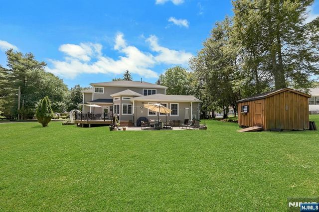 711 Pine Lake Drive, Twp Of Washington, NJ 07676