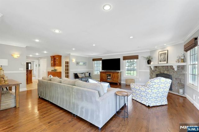 711 Pine Lake Drive, Twp Of Washington, NJ 07676