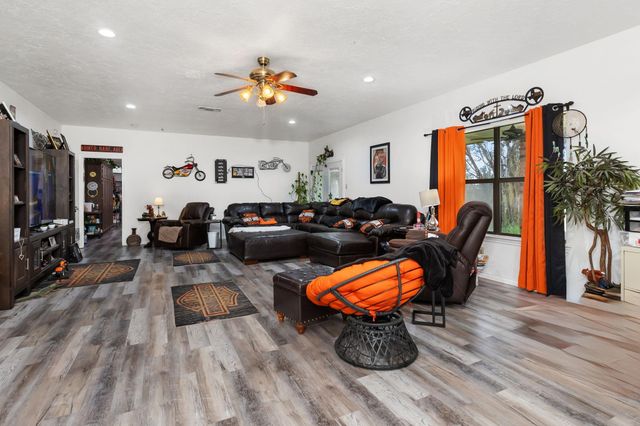 1560 Fm 355, Groveton, TX 75845