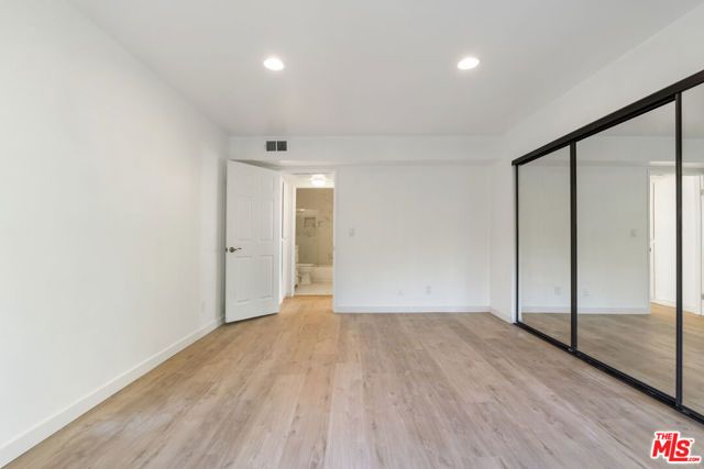 13046 Moorpark Street 204, Los Angeles, CA 91604