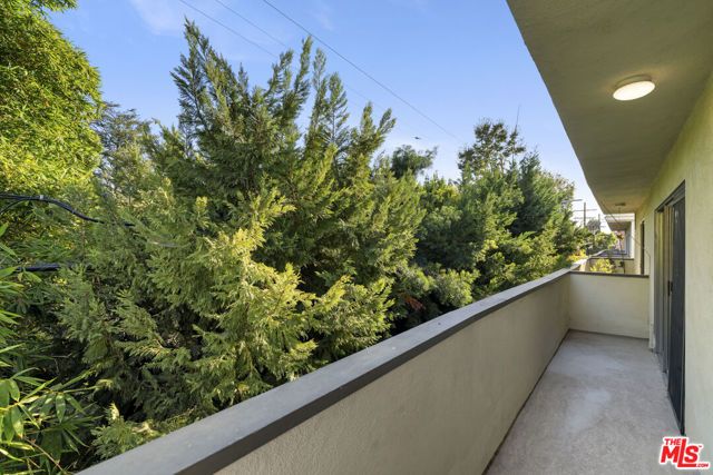 13046 Moorpark Street 204, Los Angeles, CA 91604