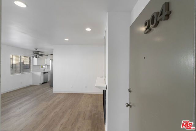 13046 Moorpark Street 204, Los Angeles, CA 91604